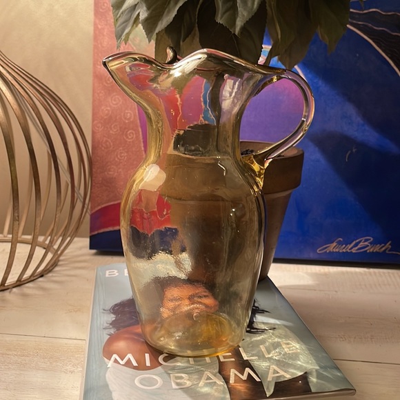 Pitcher - Picture 4 of 4